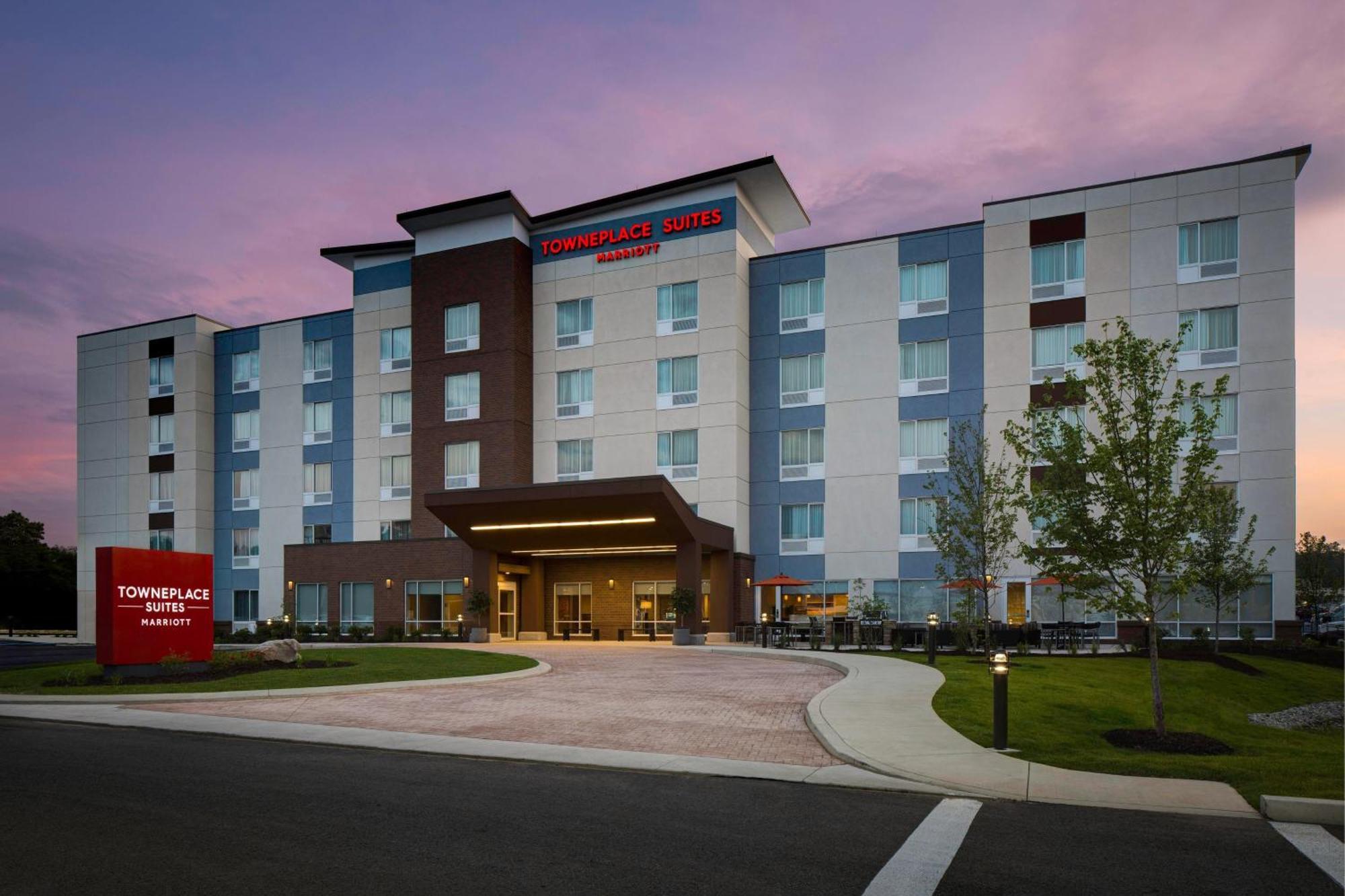Towneplace Suites By Marriott Pittsburgh Harmarville Exterior foto